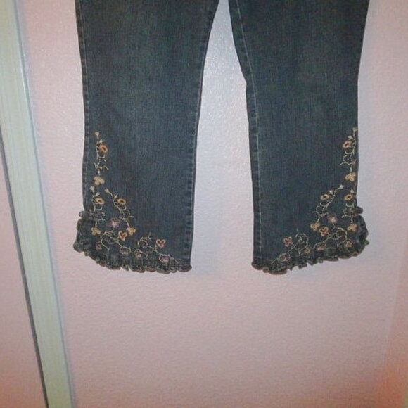 VTG Shyger EMBROIDERED Flare Size 12 33 JEANS Crop RHINESTONES Ruffle Hems BOHO - Picture 4 of 12